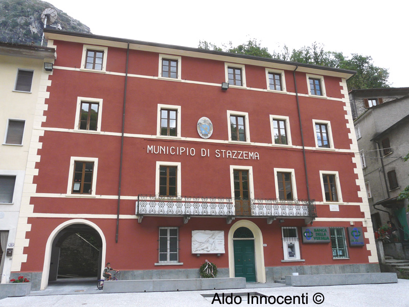 PONTE STAZZEMESE: PALAZZO COMUNALE